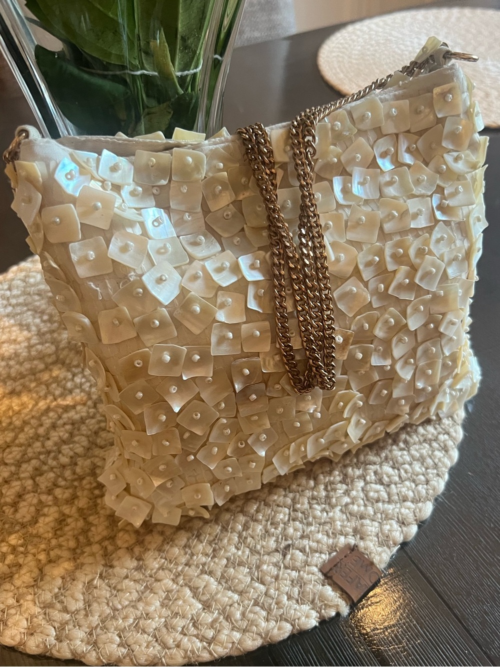 Pearl chain shoulder bag